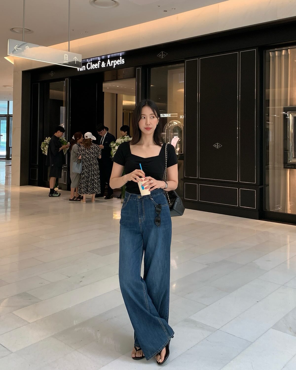 10 set áo mùa thu đẹp long lanh, chị em có thể mặc luôn từ ngày mai để đi đâu cũng được khen sành điệu - Ảnh 5.