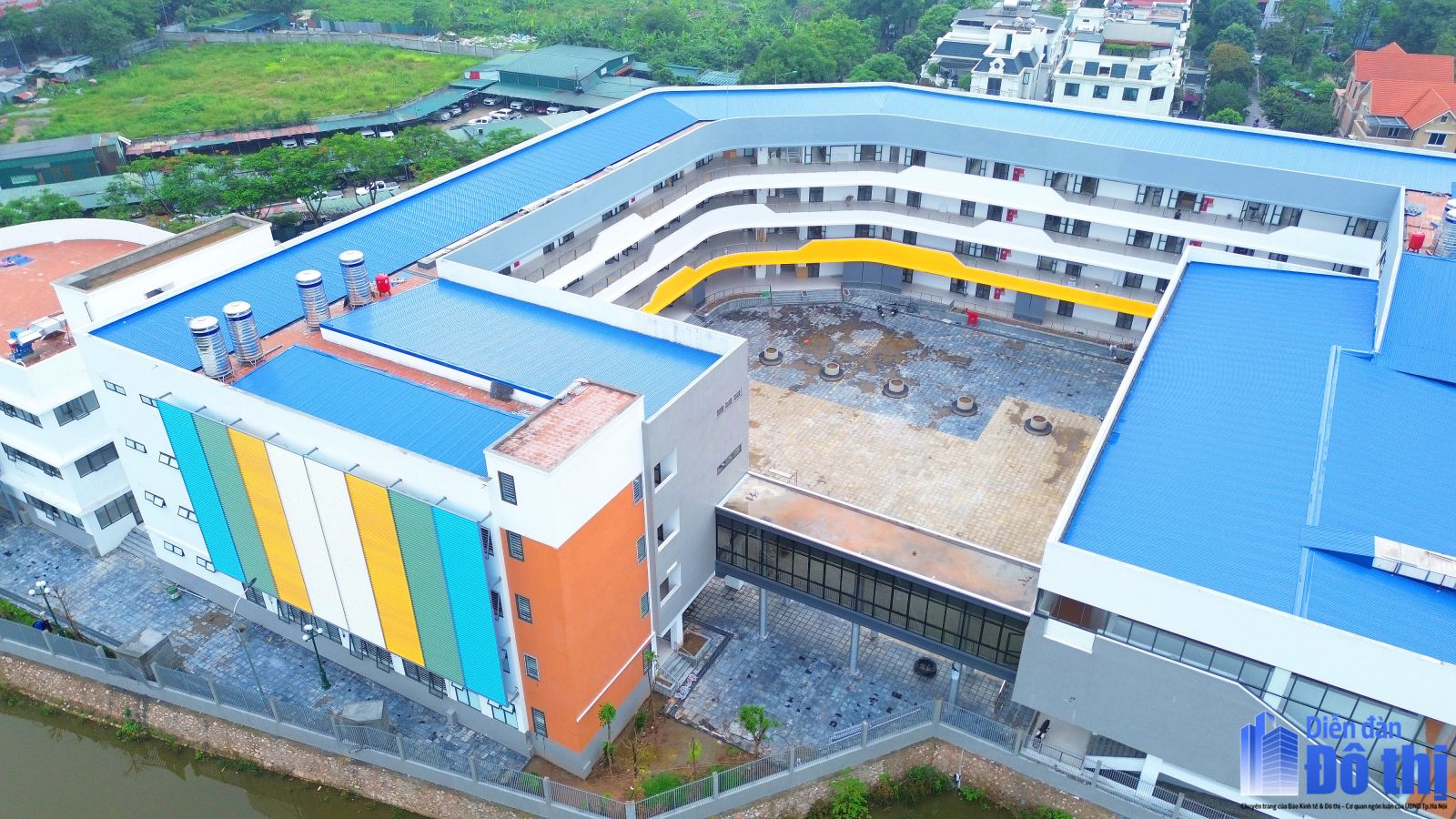 Trường Tiểu học CÔNG LẬP hàng trăm tỷ đồng này sắp xây xong, đã to đẹp còn có sân bóng đá, bóng rổ xịn sò!- Ảnh 5.