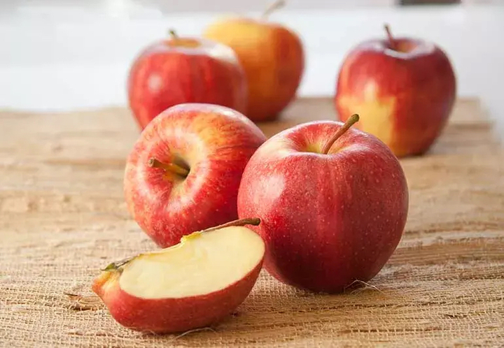 apples-184940975-770x533-1jpg-11554701-1754880835717-1754880835812644199545.jpeg