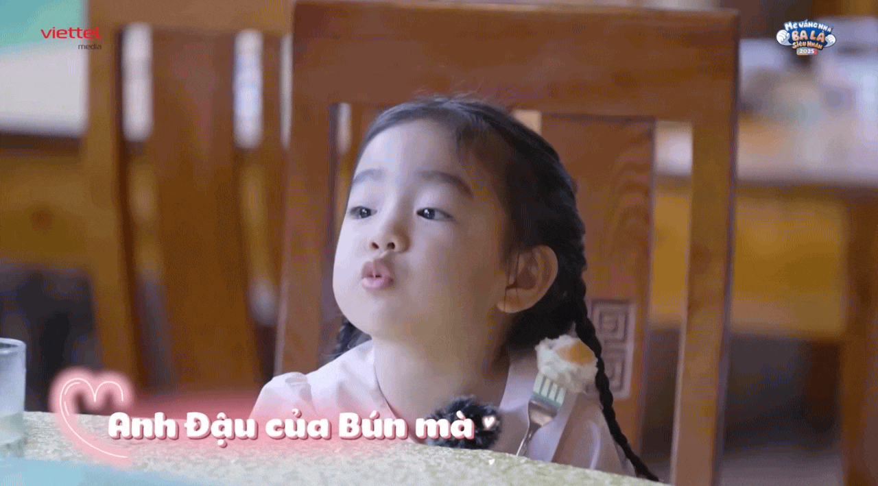 Bé Bún - con gái hot mom Nam Thương: Nhỏ xíu mà lắm chiêu, vừa xinh vừa &quot;mặn mòi&quot; hết phần thiên hạ - Ảnh 8.