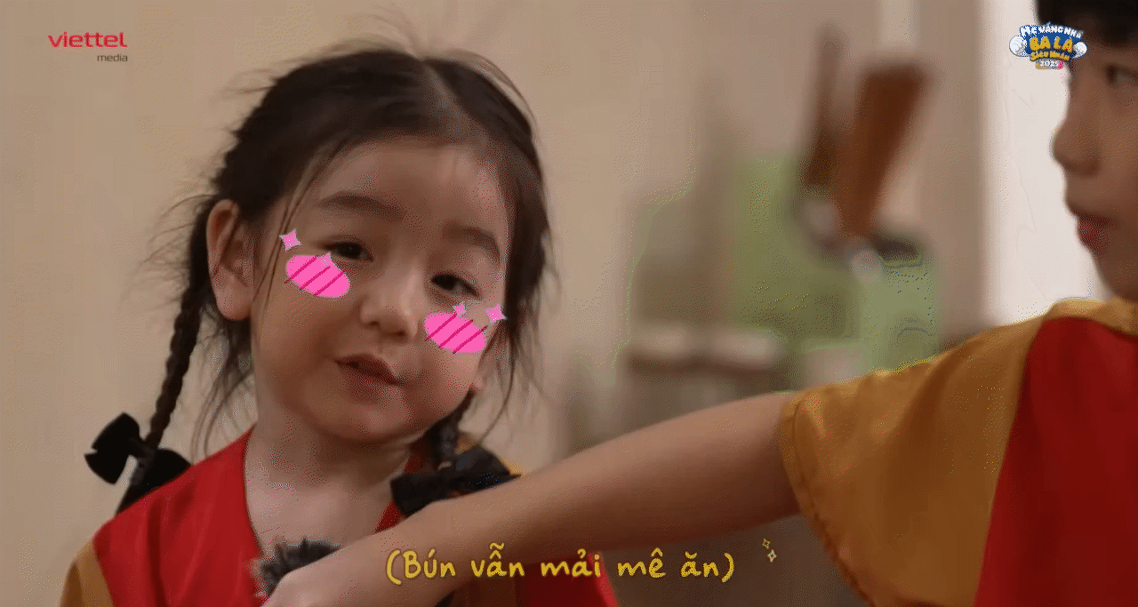 Bé Bún - con gái hot mom Nam Thương: Nhỏ xíu mà lắm chiêu, vừa xinh vừa &quot;mặn mòi&quot; hết phần thiên hạ - Ảnh 13.