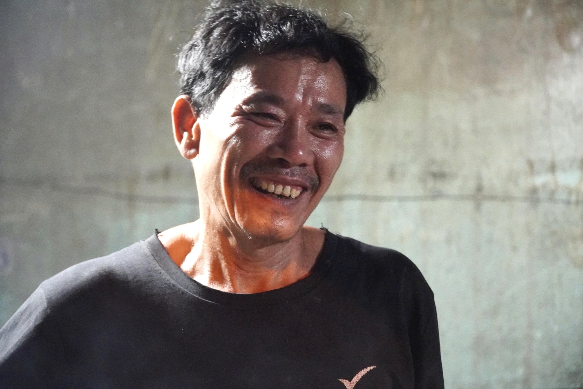 Người cha đơn thân bán bánh xèo nuôi 2 con song sinh tự kỷ ở TP.HCM, từ chối nhận tiền hỗ trợ vì lý do này - Ảnh 7. Người cha đơn thân bán bánh xèo nuôi 2 con song sinh tự kỷ ở TP.HCM, từ chối nhận tiền hỗ trợ vì lý do này - Ảnh 7.