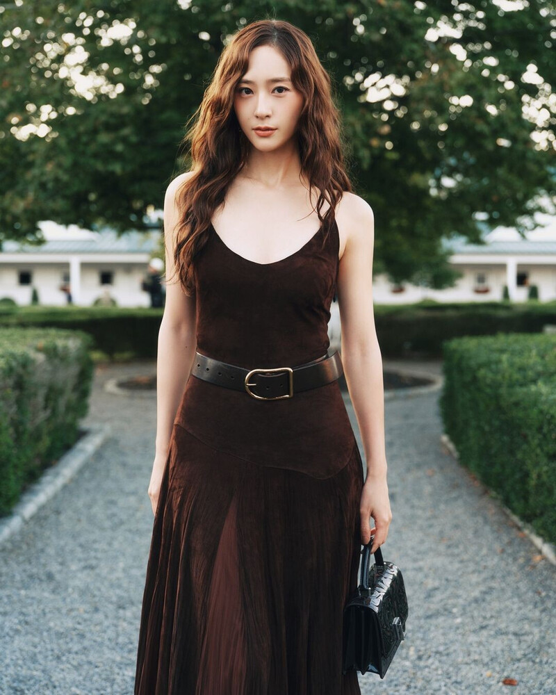 krystal-jung-for-ralph-lauren-new-york-fashion-week-documents-11-1754971644086513350109-1754987824420-1754987829623905828336.jpeg