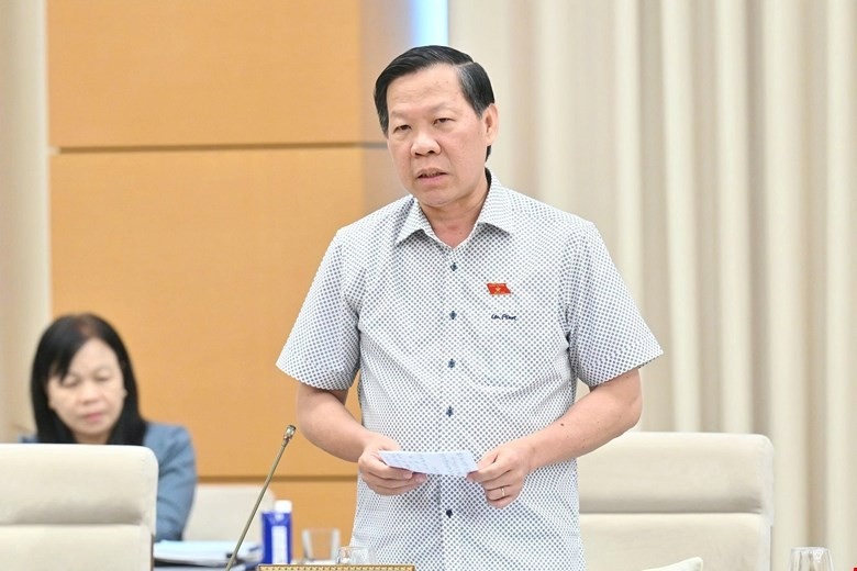 'Lương giáo viên gấp 2-3 lần mặt bằng chung cũng không có gì quá đáng' - Ảnh 2.
