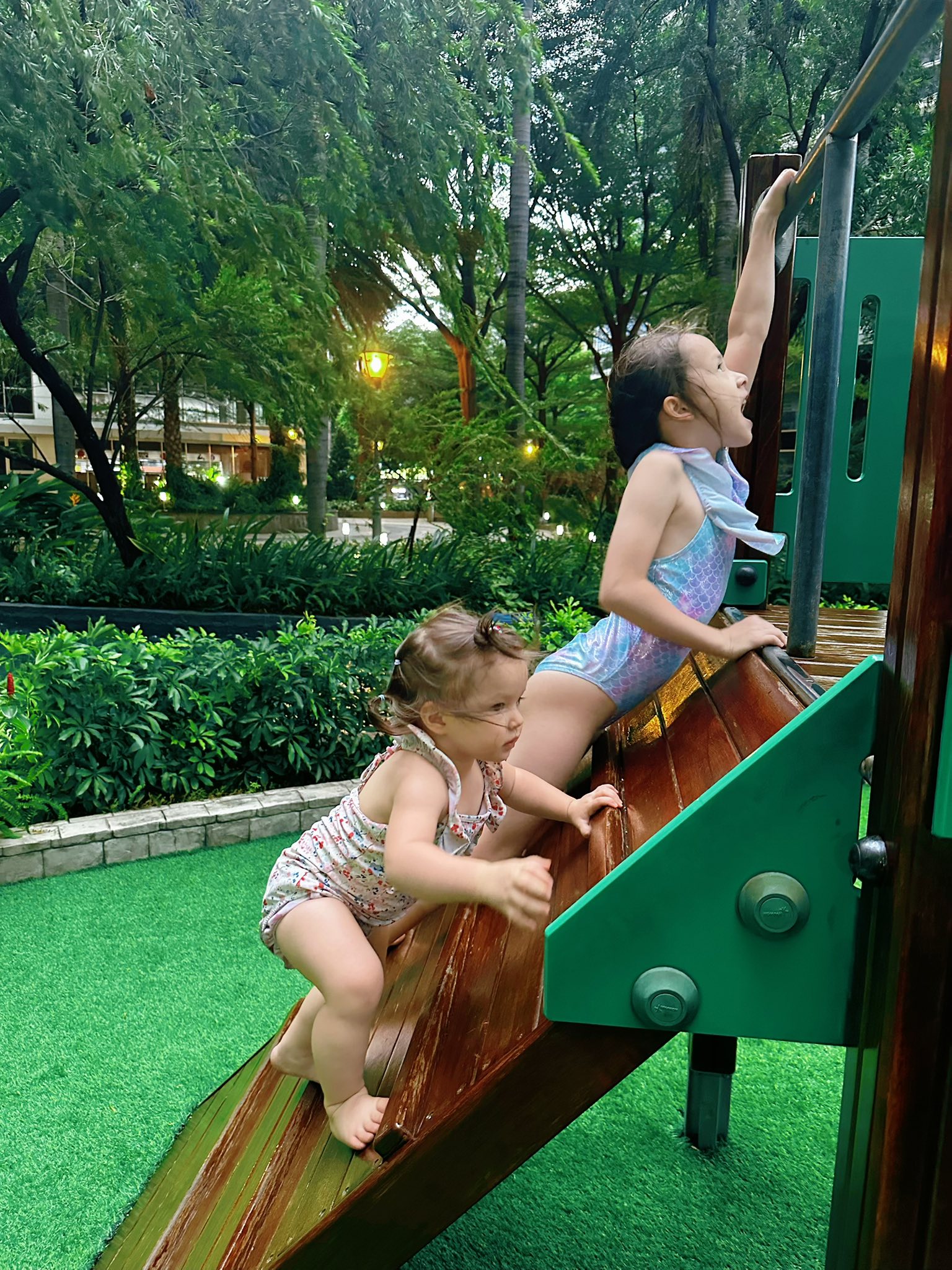 Lan Phương hậu ly hôn chồng Tây: &quot;Không suy nghĩ nhiều, sống cách biệt với mọi thứ, chỉ có mình và 2 con&quot;- Ảnh 2.