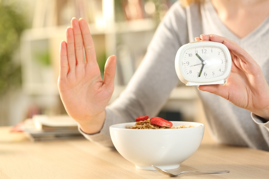 Tôi đã thử nhịn ăn gián đoạn và đây là những gì đã xảy ra với cơ thể- Ảnh 2. Tôi đã thử nhịn ăn gián đoạn và đây là những gì đã xảy ra với cơ thể- Ảnh 2.