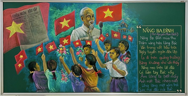 Thầy giáo dùng phấn màu tái hiện khoảnh khắc lịch sử 2/9 chân thực từng chi tiết - Ảnh 2.