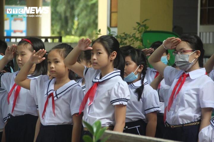Học sinh TP.HCM tựu trường sớm nhất từ 20/8 - Ảnh 1.