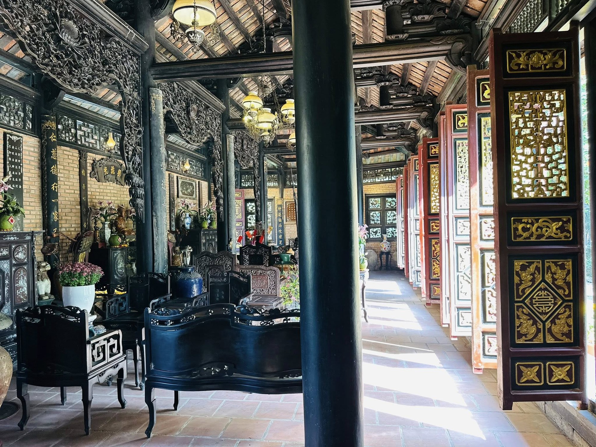 Nhiều nghệ sĩ Việt rao bán nhà từ 10 tỷ đến hơn 100 tỷ đồng - Ảnh 11.
