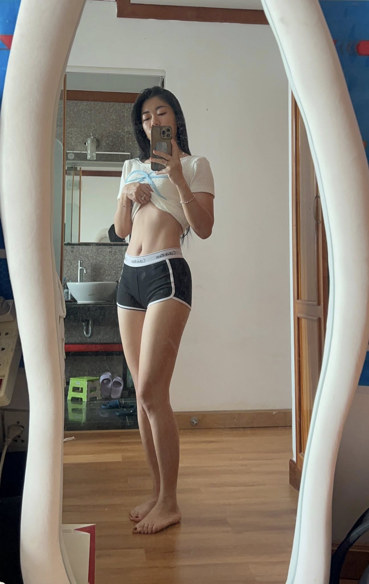 Helen Nguyễn - Hot mom 4 con vừa đồng hành cùng Ngô Thanh Vân trong những ngày đầu của hành trình nuôi con bằng sữa mẹ là ai?- Ảnh 2.