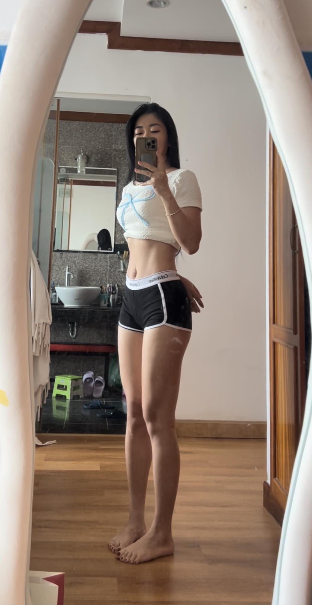 Helen Nguyễn - Hot mom 4 con vừa đồng hành cùng Ngô Thanh Vân trong những ngày đầu của hành trình nuôi con bằng sữa mẹ là ai?- Ảnh 3.