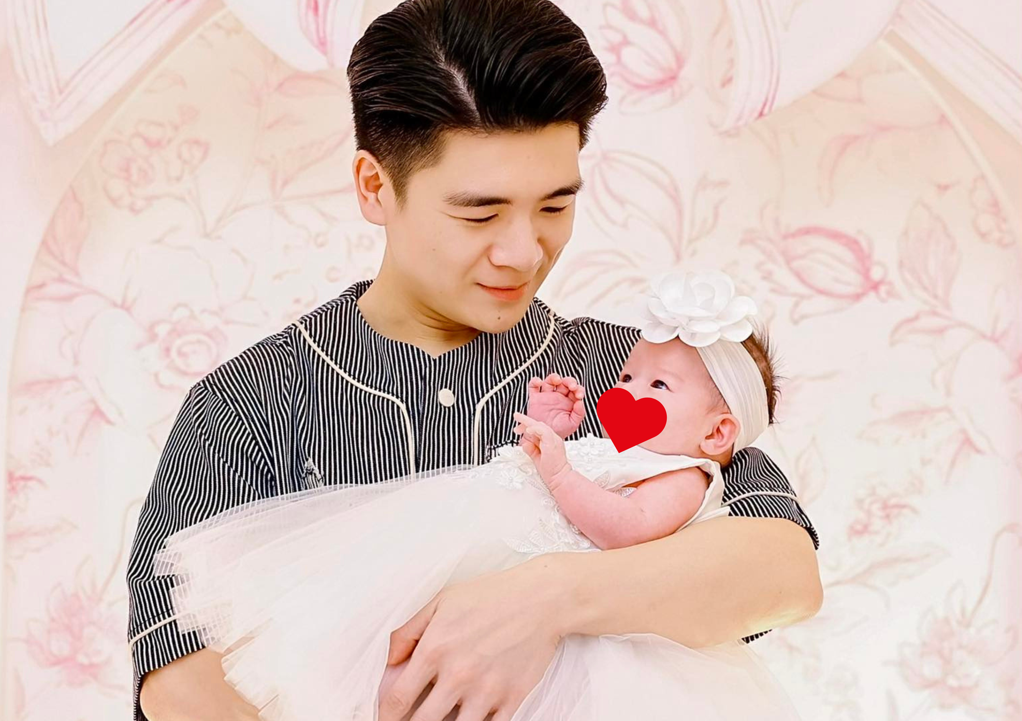 &quot;Bố đơn thân nghìn tỷ&quot; nhà bầu Hiển khoe body 6 múi cực phẩm, vibe khác hẳn lúc chăm con - Ảnh 3.