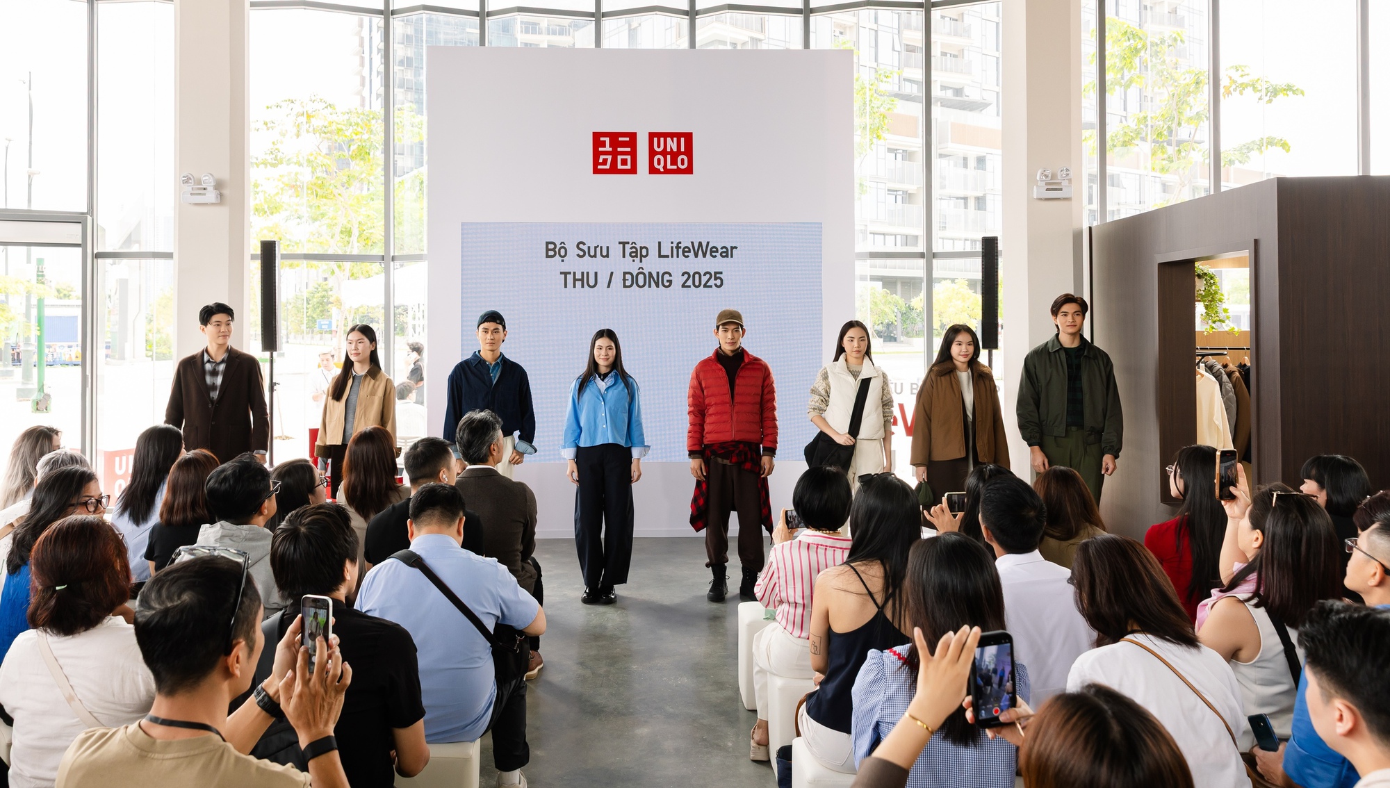 UNIQLO ra mắt BST Thu/Đ&ocirc;ng 2025: T&igrave;m lại vẻ đẹp kinh điển c&ugrave;ng phong c&aacute;ch hiện đại- Ảnh 1.