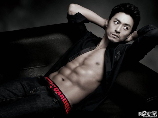 harper-bazaar-phim-cua-joo-jin-m-17551558143501802539064-1755183811201-1755183811332672812222.jpg
