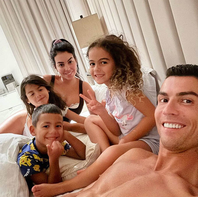 ronaldo-georgina680-1755011020124145343154-1755146596918-1755146596975245856329.jpg