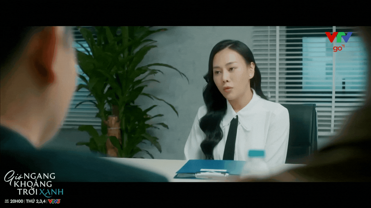 Phương Oanh tái xuất phim Việt giờ vàng: Chưa bàn tới diễn xuất, nhưng nhìn khí chất phu nhân giám đốc sang chảnh tràn màn hình là muốn xem ngay- Ảnh 4.