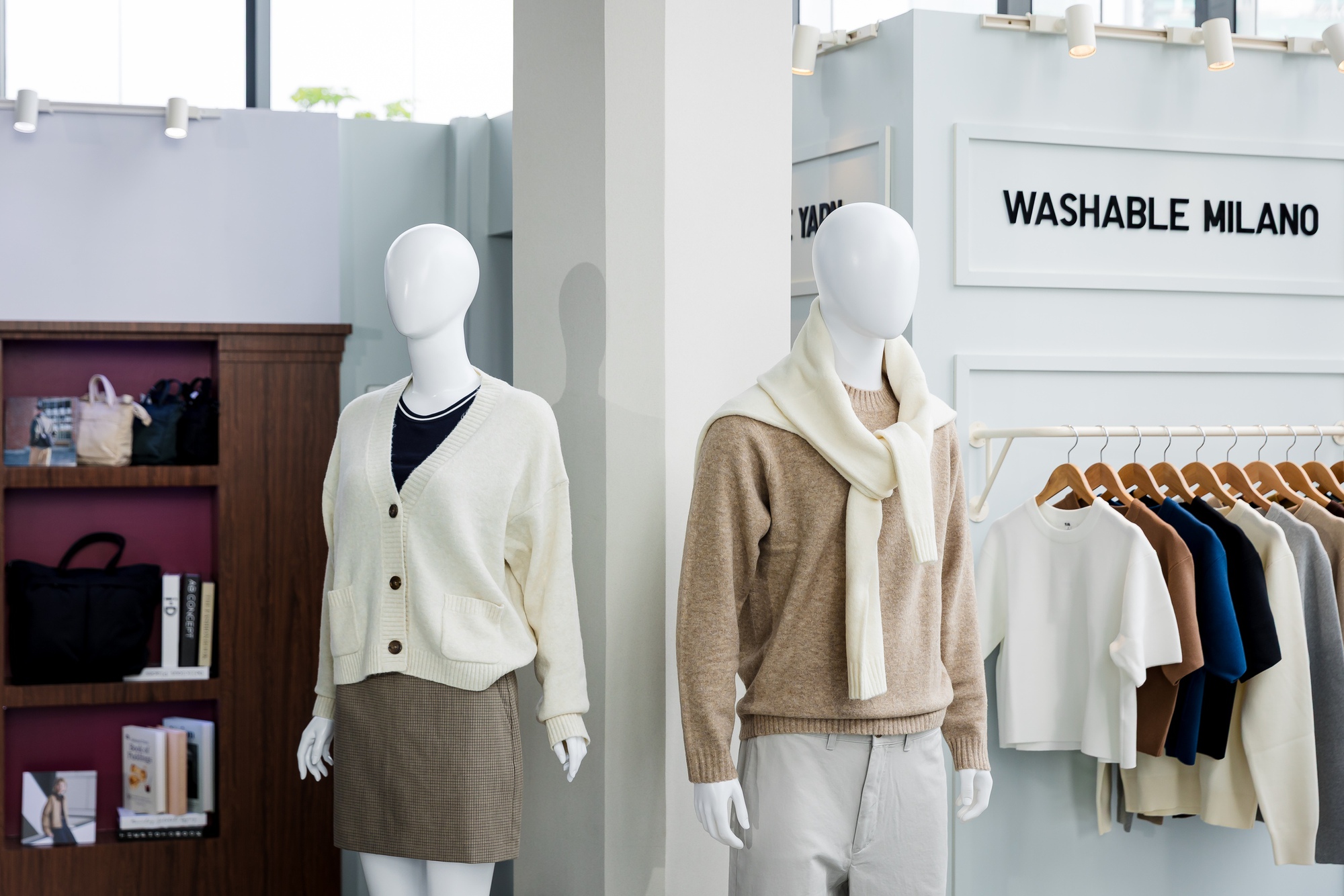 UNIQLO ra mắt BST Thu/Đ&ocirc;ng 2025: T&igrave;m lại vẻ đẹp kinh điển c&ugrave;ng phong c&aacute;ch hiện đại- Ảnh 2.