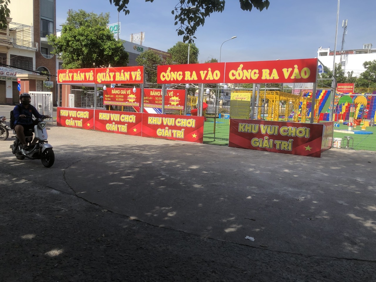 Nhiều trẻ gãy tay , chân tại khu vui chơi nhà văn hóa lao động Quảng Ngãi - Ảnh 4.