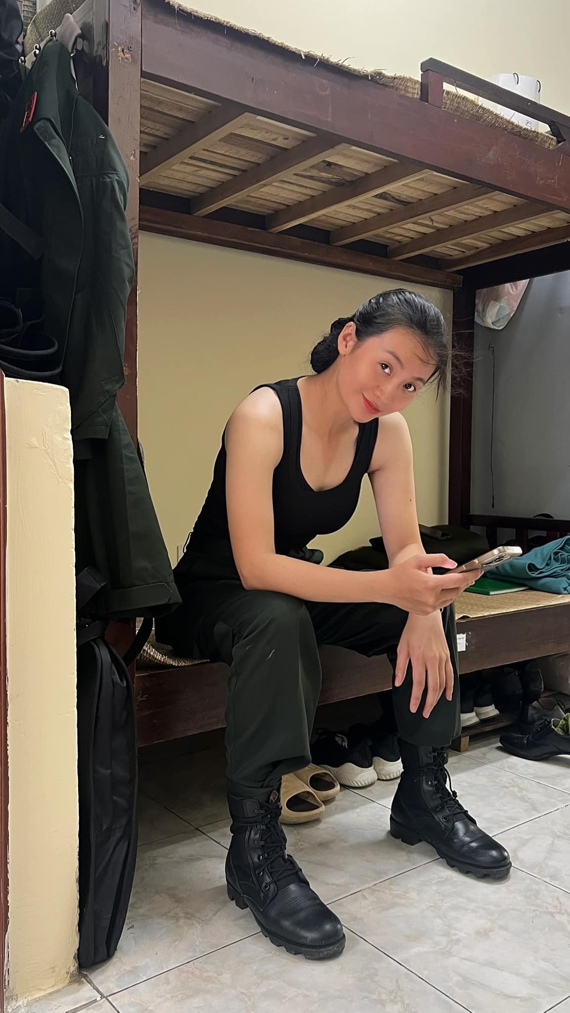 Đại uý Công an xinh đẹp, giỏi võ &quot;quật ngã&quot; quái xế ở Hồ Gươm: Tôi vẫn còn độc thân - Ảnh 5.