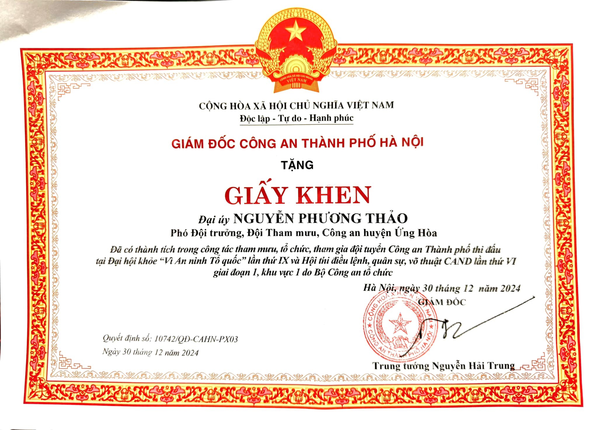 Đại uý Công an xinh đẹp, giỏi võ &quot;quật ngã&quot; quái xế ở Hồ Gươm: Tôi vẫn còn độc thân - Ảnh 7.