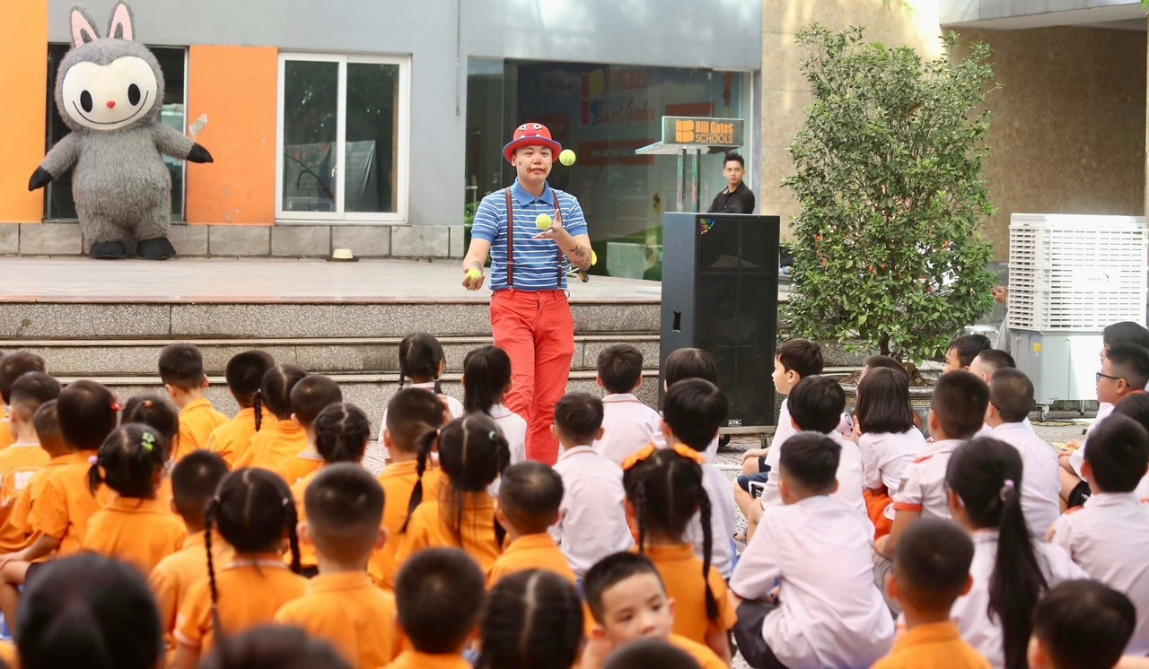 Hà Nội: Phụ huynh 'tố' trường tư không được giao chỉ tiêu vẫn ngang nhiên tuyển sinh - Ảnh 1.