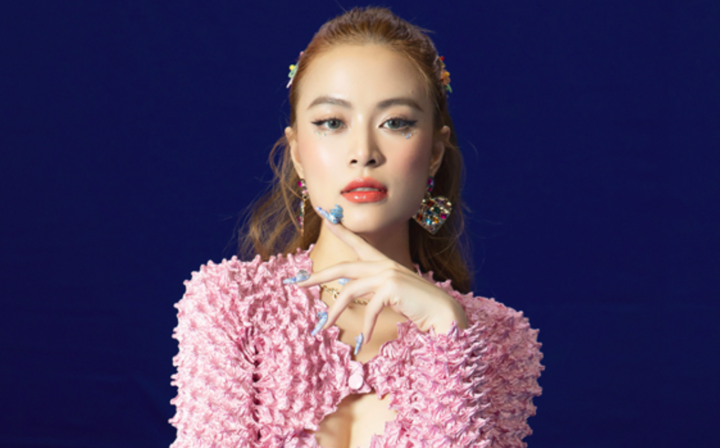 Cuộc sống kín tiếng của Hoàng Thuỳ Linh ở tuổi 37 - Ảnh 3.