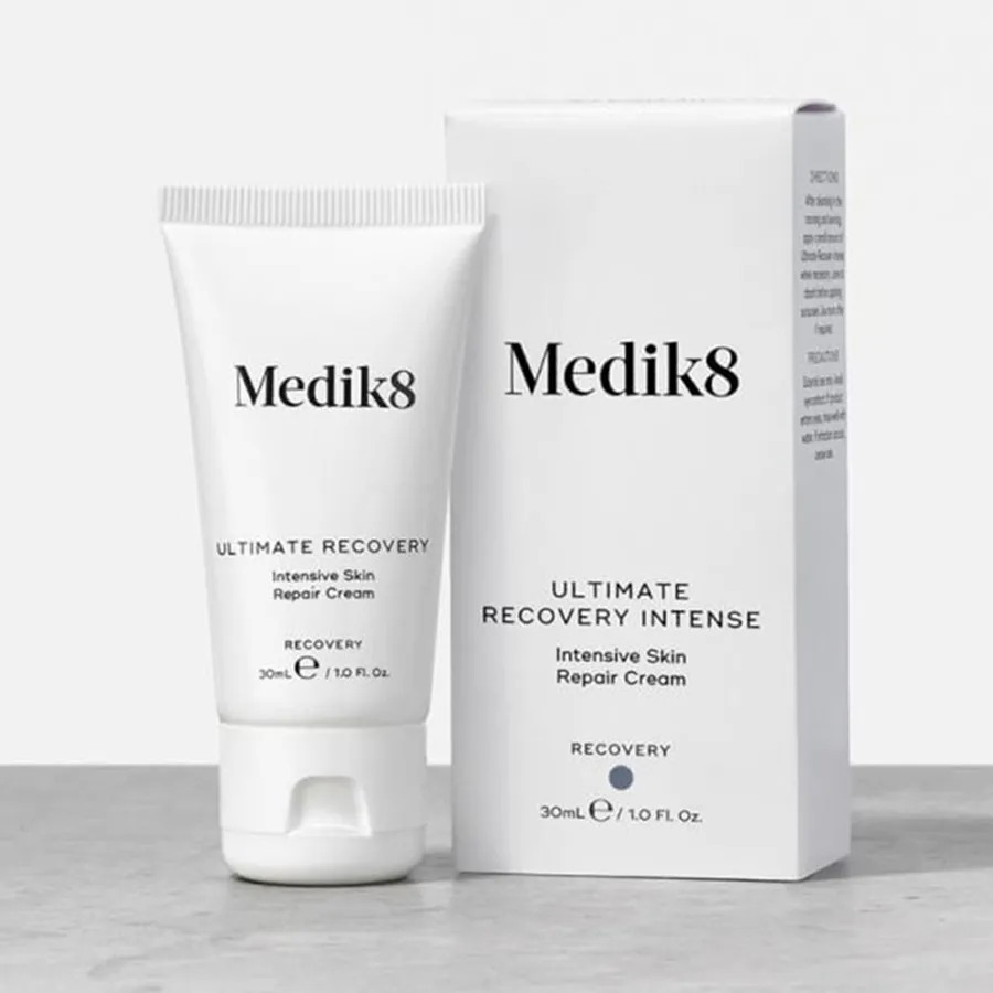 kem-duong-da-medik8-ultimate-rec-17551457788371307965167-1755236474585-17552364747801954939217.jpg