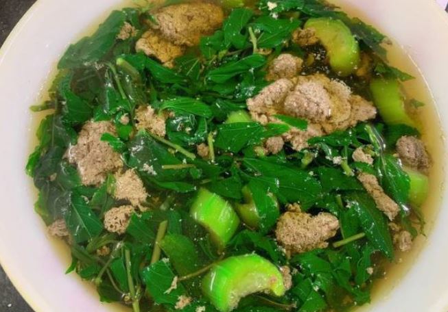 Loại rau ít &quot;ngậm&quot; thuốc trừ sâu nhất chợ, người Nhật &quot;mê tít&quot;, ở Việt Nam mọc đầy bờ rào - Ảnh 3.