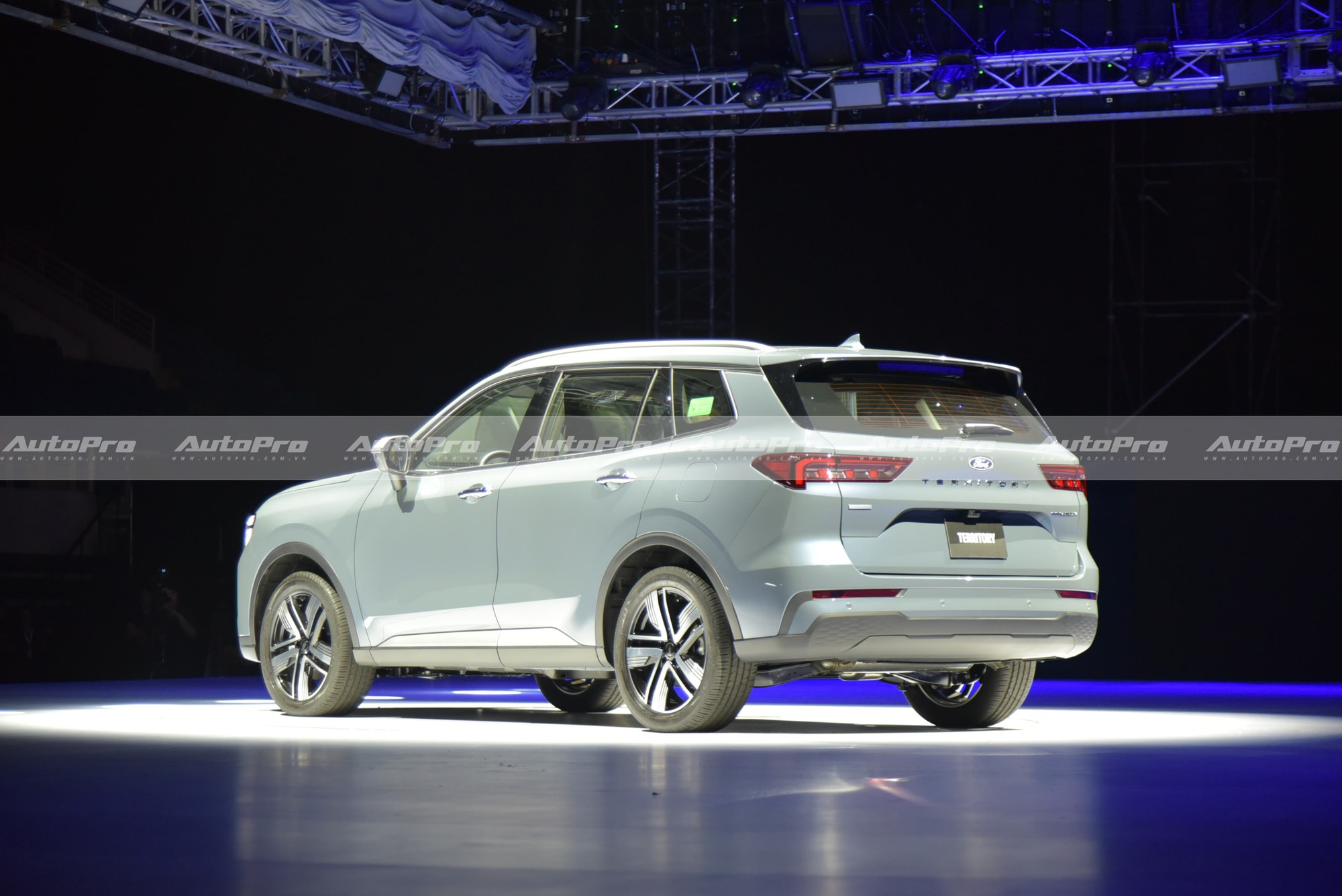Ford Territory 2025 ra mắt Việt Nam: 3 bản, giá từ 762 triệu đồng, thay đổi thiết kế và tiện nghi đấu CX-5, Tucson - Ảnh 11.