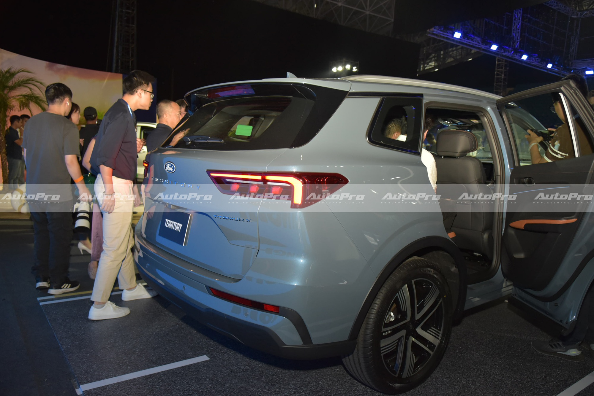 Ford Territory 2025 ra mắt Việt Nam: 3 bản, giá từ 762 triệu đồng, thay đổi thiết kế và tiện nghi đấu CX-5, Tucson - Ảnh 4.