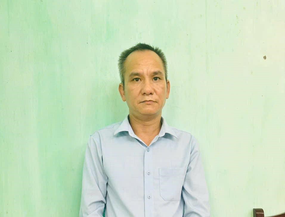 VIDEO: Chém thương vong 3 mẹ con, lên xe máy đe dọa người dân tẩu thoát- Ảnh 1.