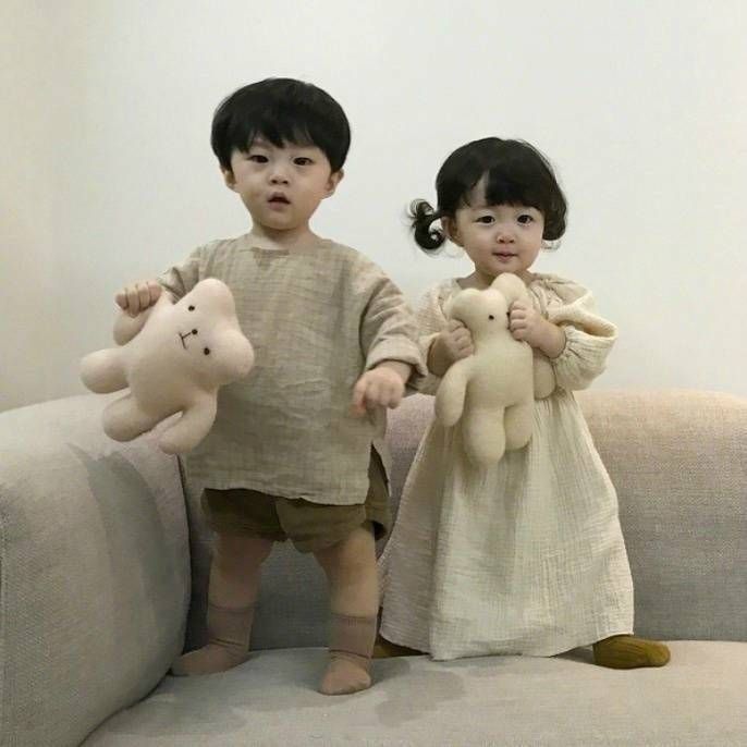 10 điều bố mẹ cần chú ý với con lớn khi nhà có thêm em bé- Ảnh 2.