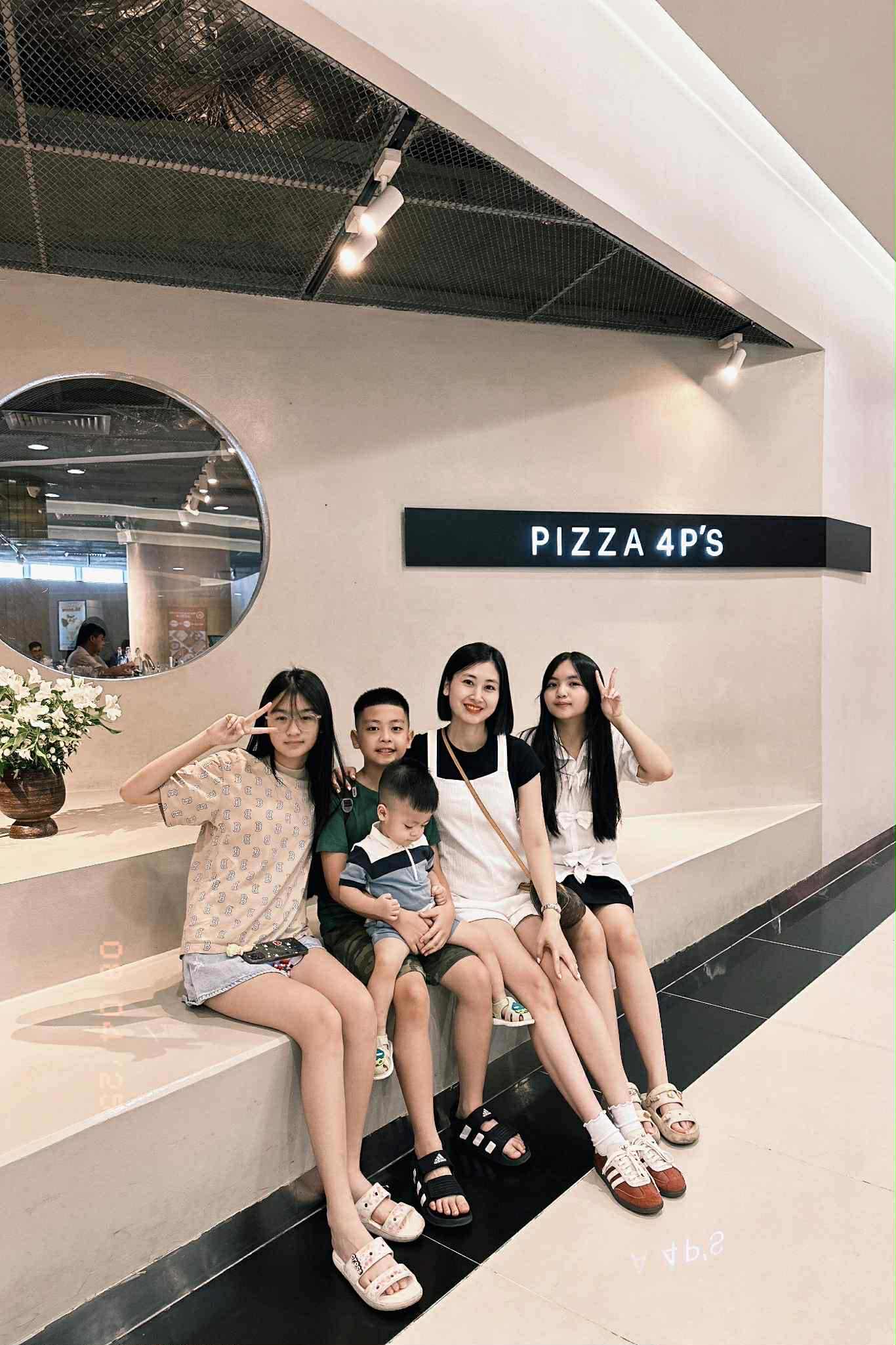 Nhìn cảnh anh trai 12 tuổi dậy trông em lúc 2 giờ sáng để mẹ được nghỉ ngơi, netizen: "Thành công lớn nhất cuộc đời là đây!"- Ảnh 8. Nhìn cảnh anh trai 12 tuổi dậy trông em lúc 2 giờ sáng để mẹ được nghỉ ngơi, netizen: "Thành công lớn nhất cuộc đời là đây!"- Ảnh 8.
