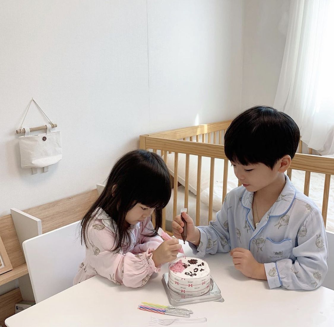 10 điều bố mẹ cần chú ý với con lớn khi nhà có thêm em bé- Ảnh 4.