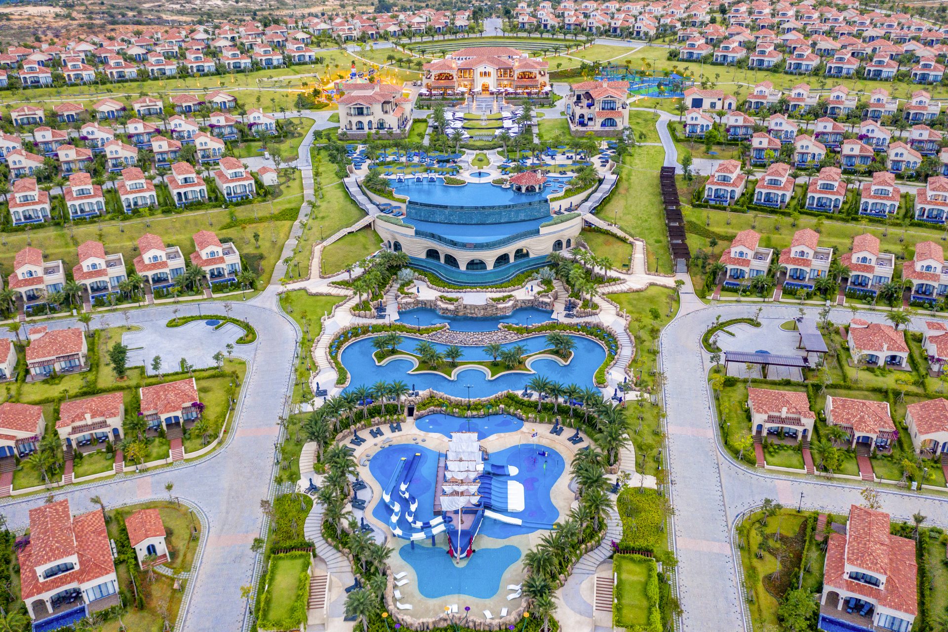 Gia đình Hà Hồ nghỉ dưỡng tại nơi "chụp góc nào cũng đẹp", còn cực nhiều trò vui cho trẻ nhỏ- Ảnh 9. Gia đình Hà Hồ nghỉ dưỡng tại nơi "chụp góc nào cũng đẹp", còn cực nhiều trò vui cho trẻ nhỏ- Ảnh 9.