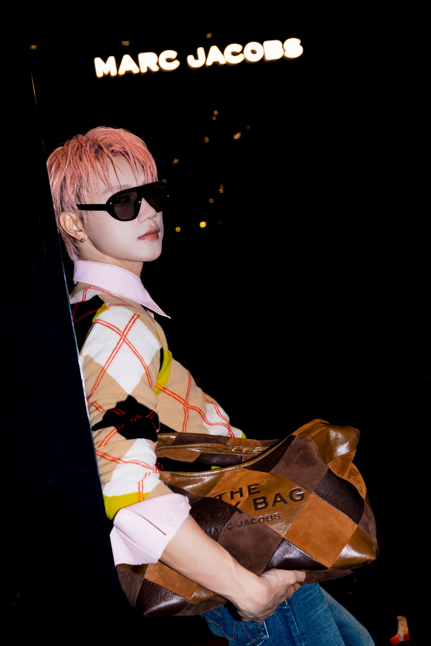 Marc Jacobs ra mắt BST Thu - Đ&ocirc;ng 2025, KOLs Việt g&oacute;p vui- Ảnh 2.