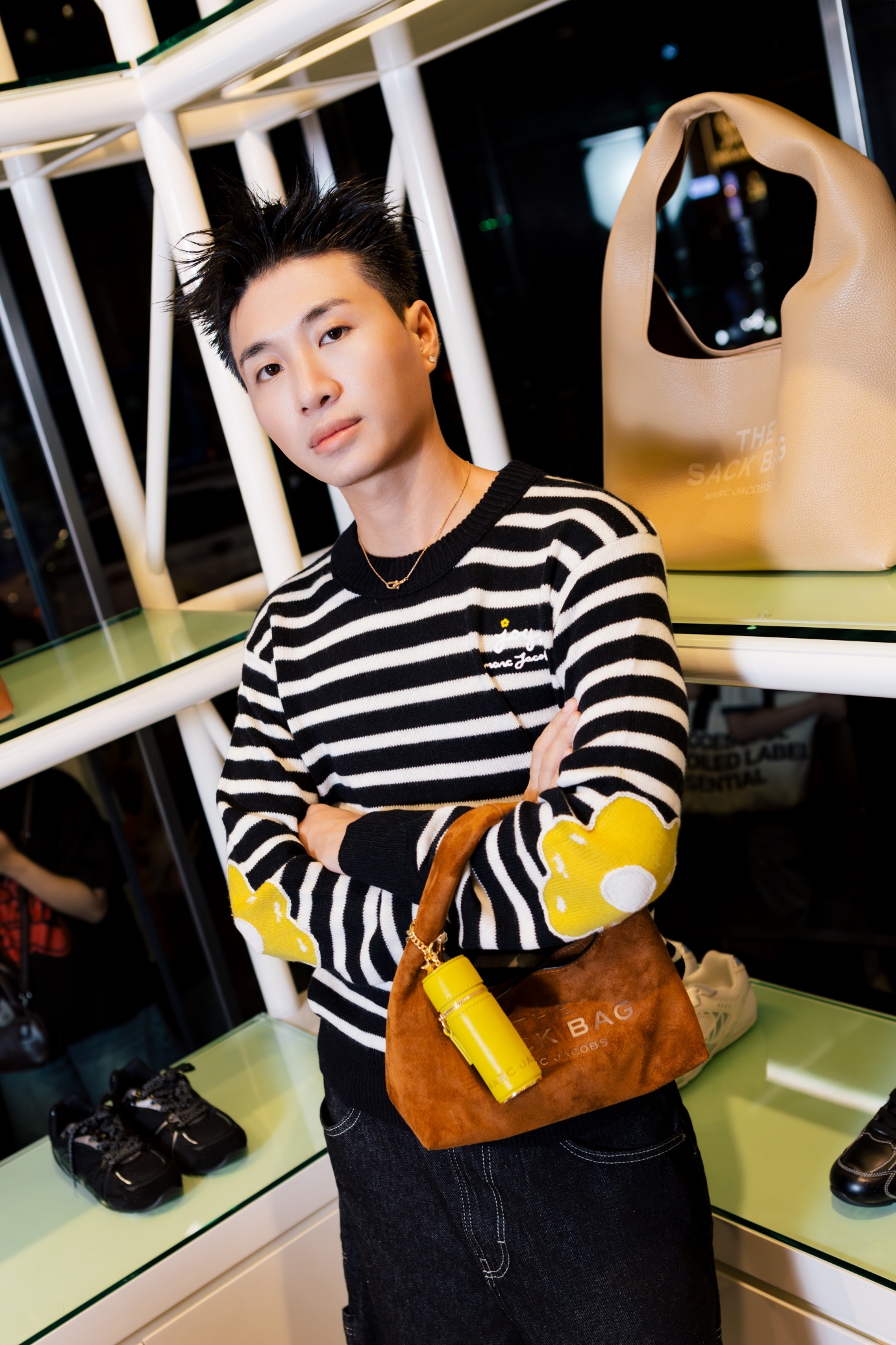 Marc Jacobs ra mắt BST Thu - Đ&ocirc;ng 2025, KOLs Việt g&oacute;p vui- Ảnh 6.