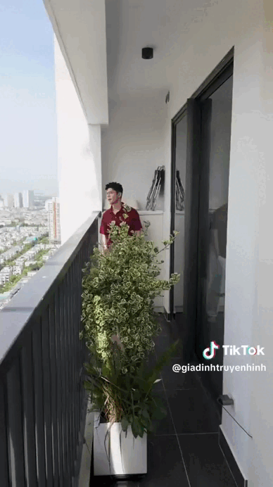 snaptik7514293293589597461-trim-1755231148850990133959-1755310455292-175531045538721772052.gif
