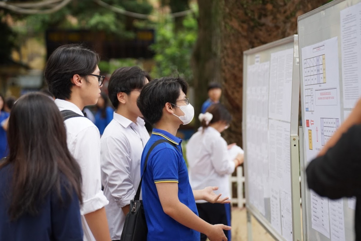 Hôm nay bắt đầu lọc ảo xét tuyển đại học 2025 với hơn 7,6 triệu nguyện vọng - Ảnh 1.