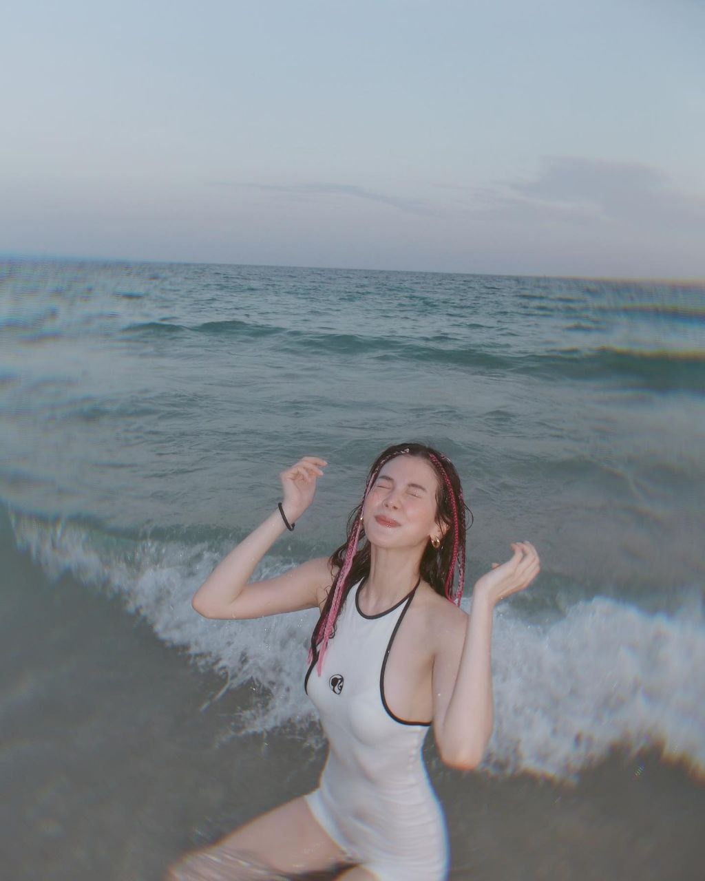 Ngọc nữ Việt - Thái đọ bikini: Baifern tuyệt sắc khuynh thành nhưng kín bưng, Ninh Dương Lan Ngọc sexy rung chuyển thị giác- Ảnh 21. Ngọc nữ Việt - Thái đọ bikini: Baifern tuyệt sắc khuynh thành nhưng kín bưng, Ninh Dương Lan Ngọc sexy rung chuyển thị giác- Ảnh 21.