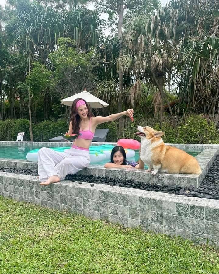 Ngọc nữ Việt - Thái đọ bikini: Baifern tuyệt sắc khuynh thành nhưng kín bưng, Ninh Dương Lan Ngọc sexy rung chuyển thị giác- Ảnh 29. Ngọc nữ Việt - Thái đọ bikini: Baifern tuyệt sắc khuynh thành nhưng kín bưng, Ninh Dương Lan Ngọc sexy rung chuyển thị giác- Ảnh 29.
