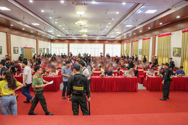 Vụ hàng trăm cảnh sát khám xét nơi tổ chức hội thảo: Hé lộ thủ đoạn của &quot;ông trùm&quot; Nguyễn Chánh Đáng - Ảnh 1.