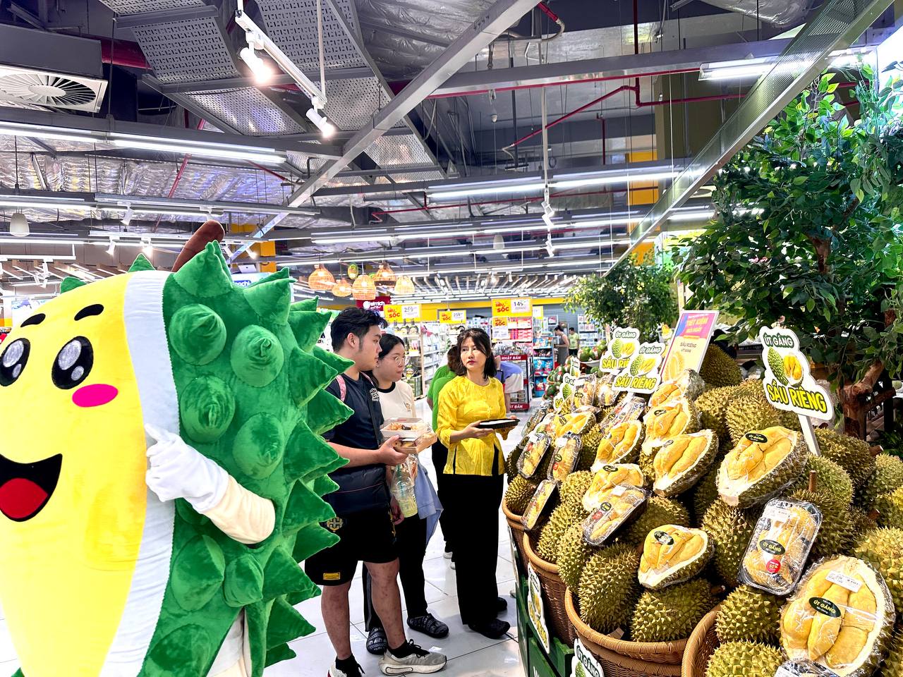 Mua sắm hiện đại lên ngôi, WinMart ra mắt hàng loạt siêu thị mô hình mới- Ảnh 2.