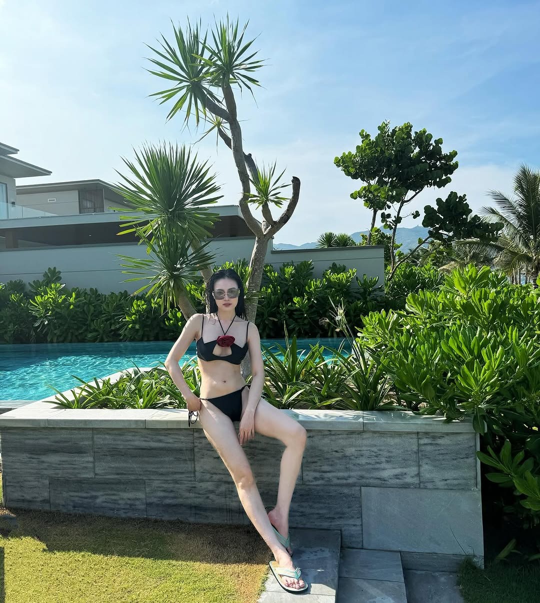 Ngọc nữ Việt - Thái đọ bikini: Baifern tuyệt sắc khuynh thành nhưng kín bưng, Ninh Dương Lan Ngọc sexy rung chuyển thị giác- Ảnh 3. Ngọc nữ Việt - Thái đọ bikini: Baifern tuyệt sắc khuynh thành nhưng kín bưng, Ninh Dương Lan Ngọc sexy rung chuyển thị giác- Ảnh 3.