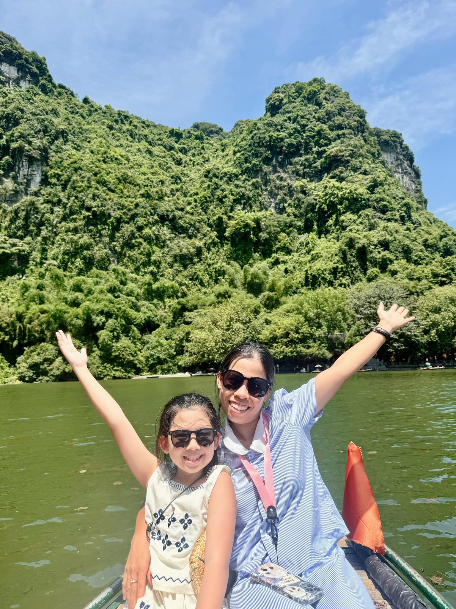 Bảo mẫu của con gái Mai Phương rơi nước mắt nói về hành trình "chưa làm mẹ đã nuôi con"- Ảnh 3. Bảo mẫu của con gái Mai Phương rơi nước mắt nói về hành trình "chưa làm mẹ đã nuôi con"- Ảnh 3.