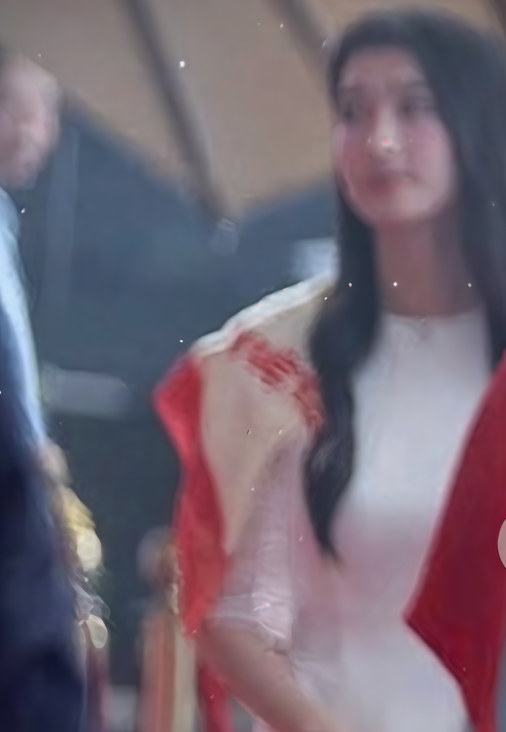 Á hậu Phương Nhi khoe visual phu nhân hào môn, vắng bóng cả năm vẫn &quot;lia cam&quot; chuẩn cỡ này!- Ảnh 2.
