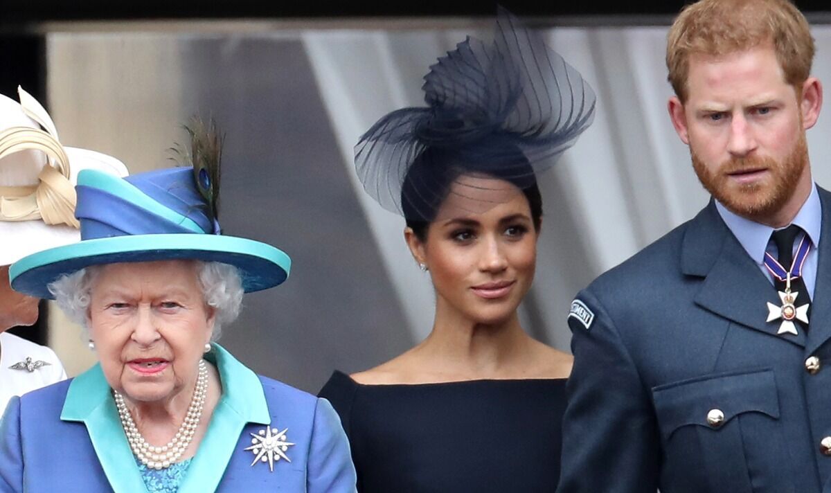 Chuyện chưa kể: Meghan Markle ám ảnh “kiểm soát tất cả” ngay từ khi bước chân vào hoàng gia- Ảnh 2.