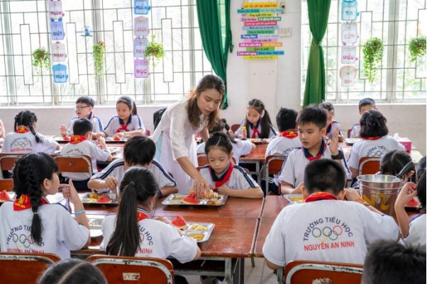Ajinomoto Việt Nam tiếp tục lan tỏa giải pháp dinh dưỡng đến bà mẹ, trẻ em tại Vĩnh Long - Ảnh 4.