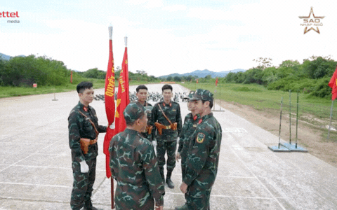 Thượng uý Lê Hoàng Hiệp &quot;hạt nhài&quot; nhưng hot hơn cả dàn nghệ sĩ ở Sao Nhập Ngũ! - Ảnh 1.