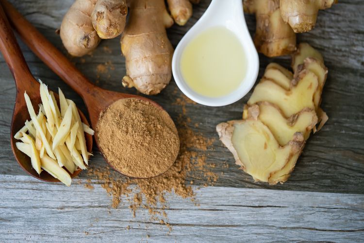 Cứ đến mùa thu mưa lạnh thế này, tôi chỉ cần xoa 1 thứ sẵn bếp vào lòng bàn chân là bớt ốm vặt, cơ thể khỏe khoắn phơi phới- Ảnh 3. Cứ đến mùa thu mưa lạnh thế này, tôi chỉ cần xoa 1 thứ sẵn bếp vào lòng bàn chân là bớt ốm vặt, cơ thể khỏe khoắn phơi phới- Ảnh 3.